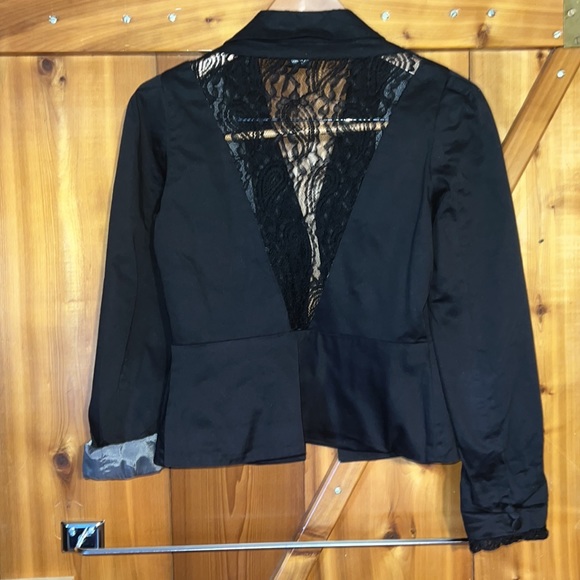 Kardashian blazer - Picture 2 of 3